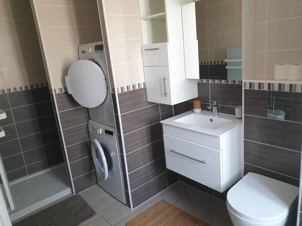 "L'Etape Normande" Gite 70M2 Terrasse Terrain Clos 500 M2 3 Voitures Villa Grand-Couronne Eksteriør billede